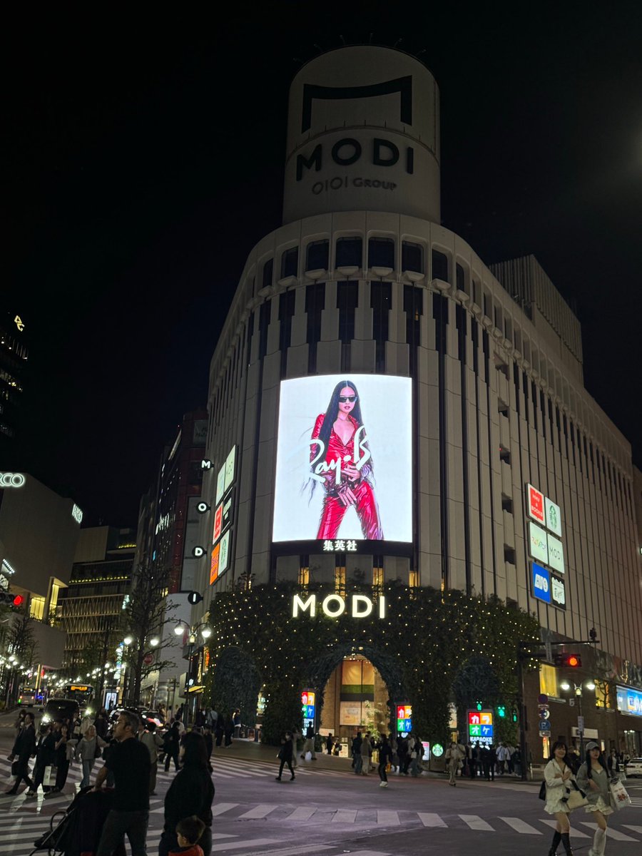 บบ tweet media