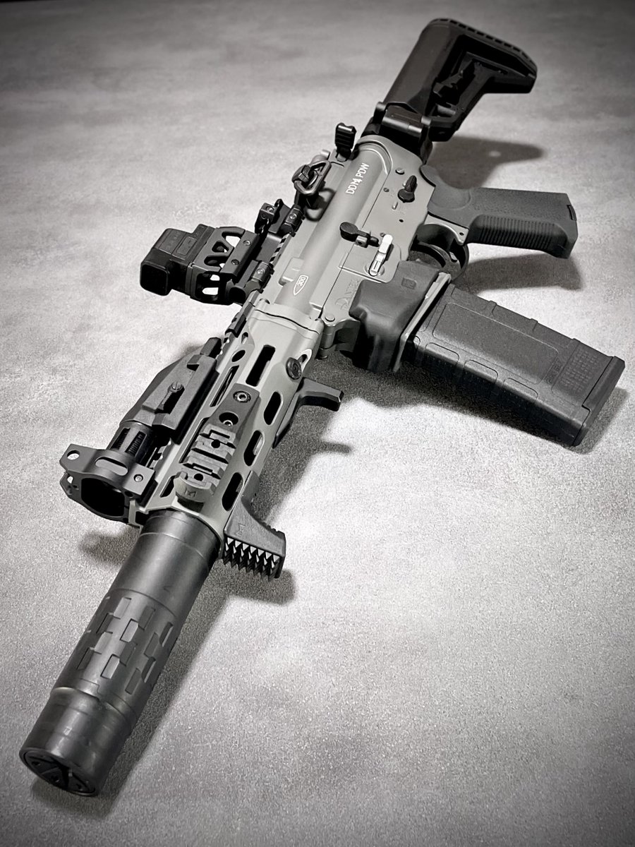 mizz0418's tweet photo. OSIGHT SE x DDM4 PDW（E&amp;C）ベースカスタム

#STINGERAIRSOFT
@JapanOlight https://t.co/U6EcqJt3Om