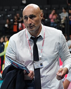 CubukluFile's tweet photo. Abbondanza diğer sezon Fenerbahçe'nin başında olur mu sorusuna Özlem Özçelik : 
Bence olmaz. Sezon başından oturmadı kimya uymadı. Soru işareti var rahat değil. Ben izlerken rahat bir şekilde izleyemiyorum. Bence olacaksa da olmamalı. 

📺 Maçkolik - Kurşun Pas https://t.co/HYzgWzYr4J