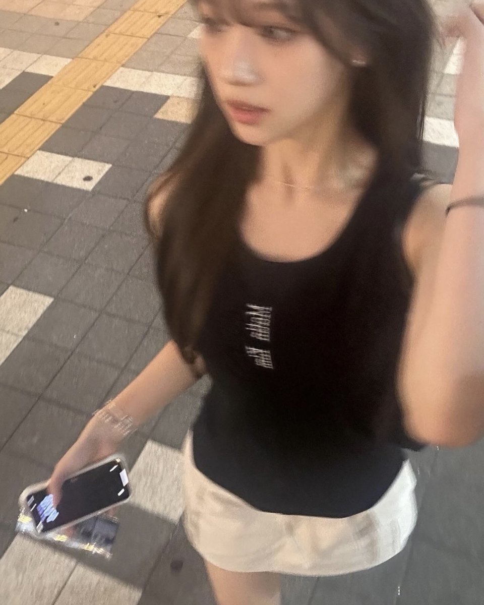 𝐯𝐯𝐨𝐧 tweet media