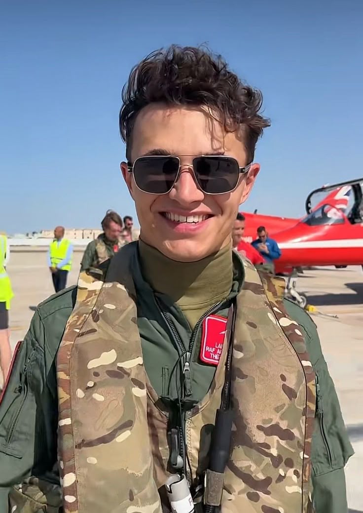 Mr Uni¹ tweet media