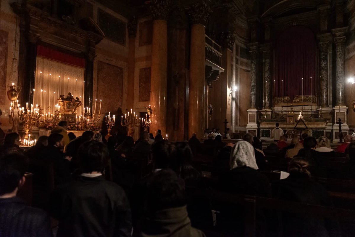 SS. Trinità dei Pellegrini tweet media