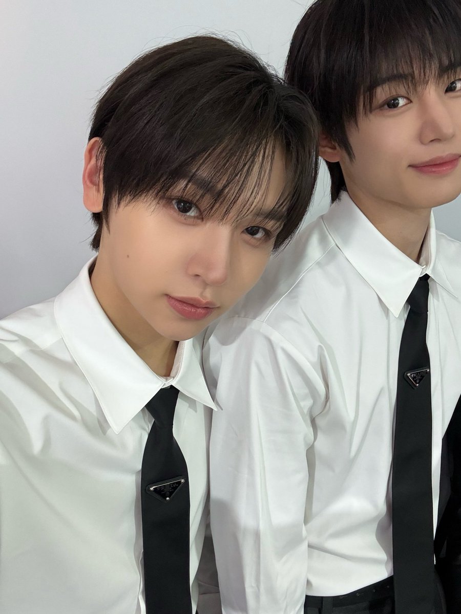 Yoochean's tweet photo. Happy birthday to the most handsome Yonghoon hyung in the world 🍀 https://t.co/EmqO48yOEo