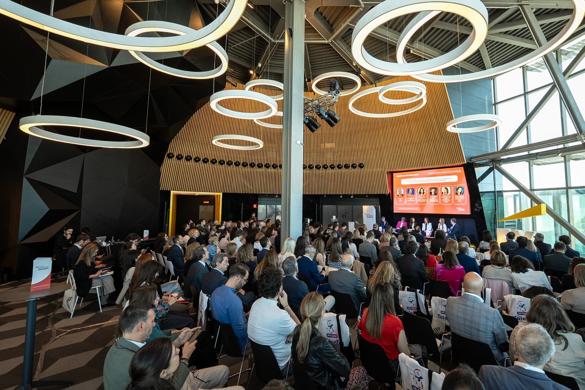 🎇 ¡Ya tenemos las imágenes del XXIII Encuentro Anual Foro Recursos Humanos!

📸 Disfruta del reportaje fotográfico con los mejores momentos del evento de referencia con personas y empresas en Madrid.

#RRHH #23ForoRRHH #PersonasyEmpresas #EventosHR #HR

fororecursoshumanos.com/imagenes-insta…