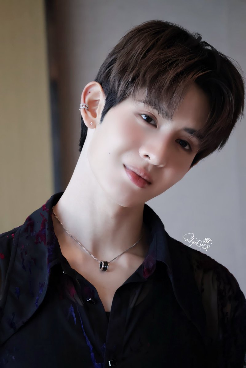 I hope u everything goes well.
Miss U.🤍

WE MISS LEADER JAMESSU
#MissYouJamessu 
#JamesSu