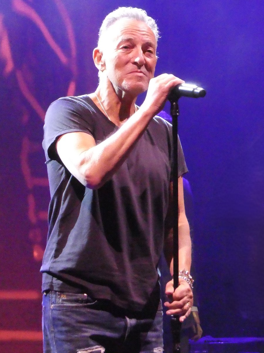 Everynight Charley tweet media