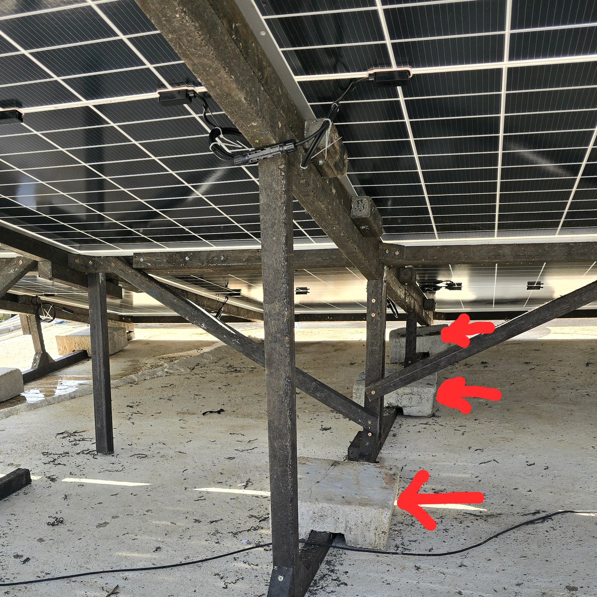 Ziad_AC's tweet image. We showcase today a case in point of #local #self_sufficiency applied to proper #wastemanagement: Since the US war on Iran started, the oil &amp;amp; shipping industries were the first to be affected and then during the first weeks of war both sides bombed the largest steel manufacturing