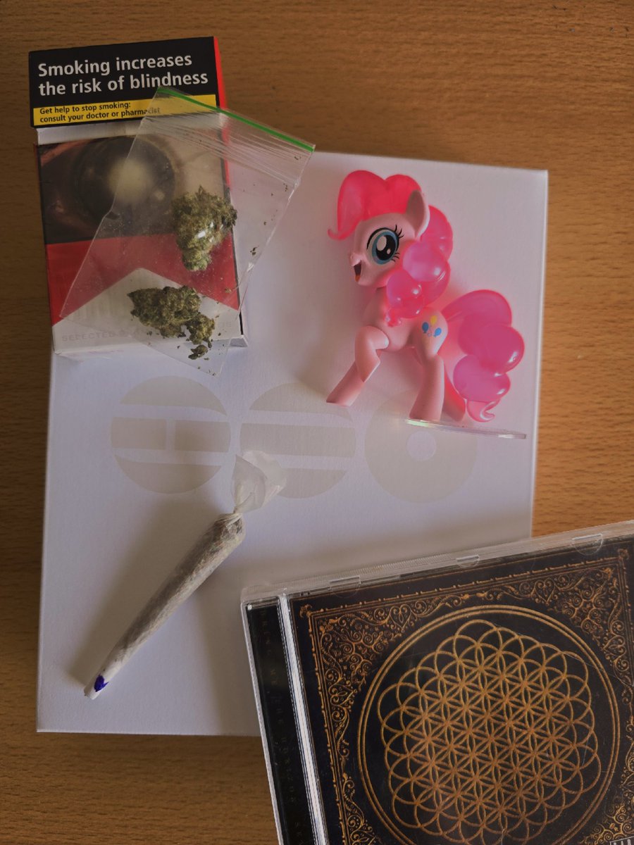 d0m1n1k 🌑🌸 seeing bts tweet media