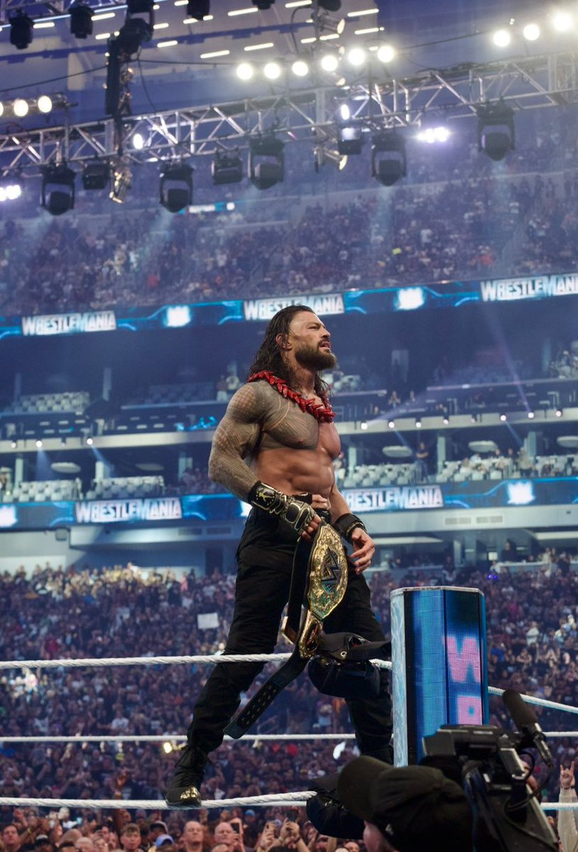 ☝🏼💙Reigns/صالح tweet media