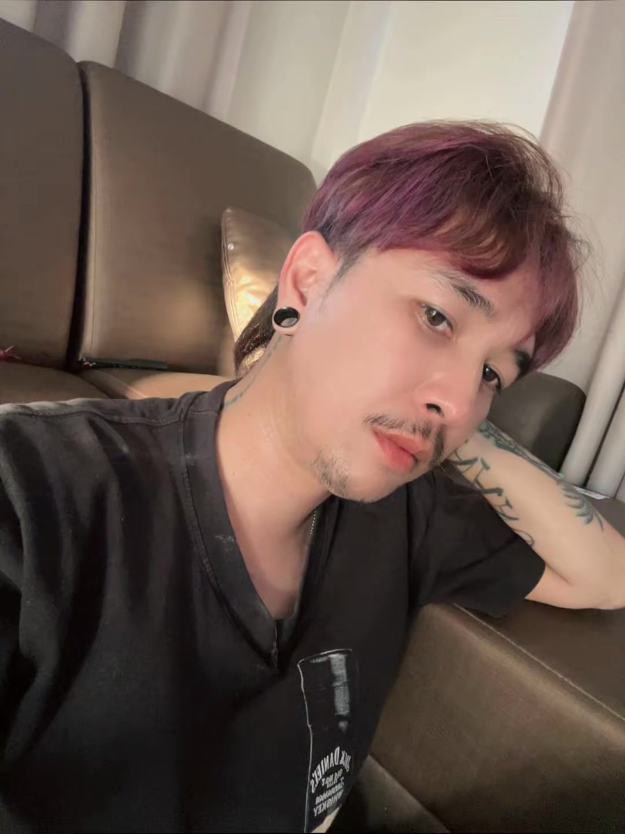 เจ้าชายนอนน้อย tweet media