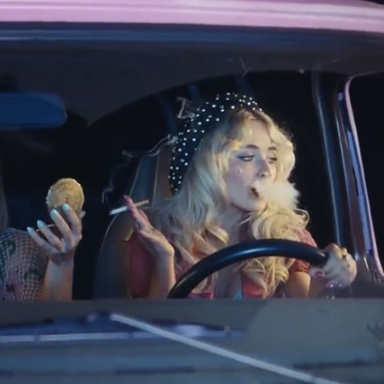 hannah 🐾 tweet media