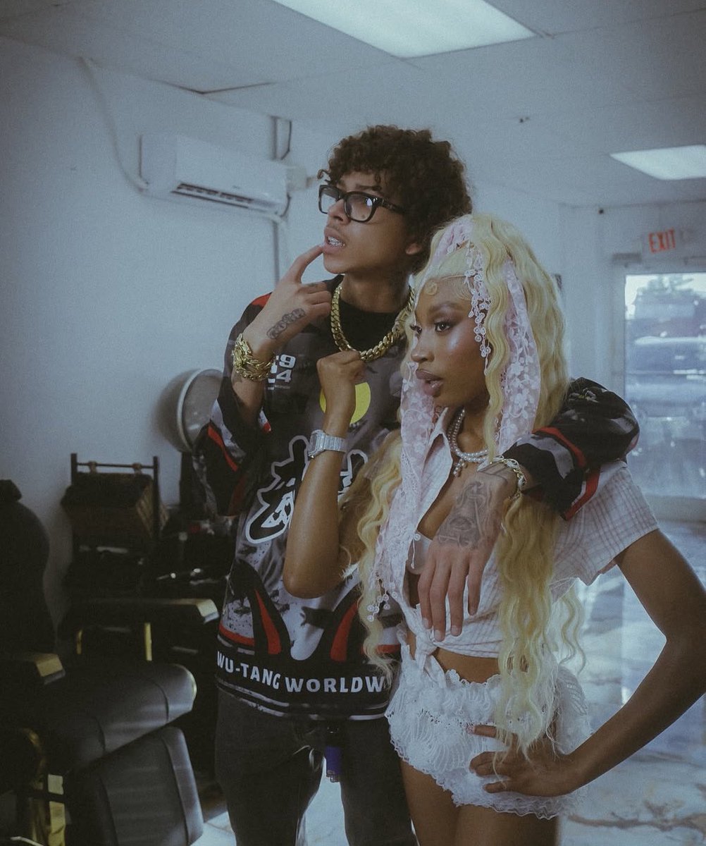 🖤🩶 tweet media