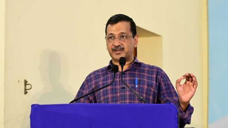bstvlive's tweet photo. दिल्ली: AAP संयोजक अरविंद केजरीवाल की हाईकोर्ट में पेशी
➡केजरीवाल की रिक्यूजल अर्जी पर आया फैसला
➡दिल्ली हाईकोर्ट ने सुनाया है फैसला
➡जस्टिस स्वर्णकांता शर्मा ने सुनाया फैसला
➡केजरीवाल की रिक्यूजल अर्जी खारिज़ की
#Delhi #KejriwalCase #HighCourt @ArvindKejriwal https://t.co/lJRKJFQZbt