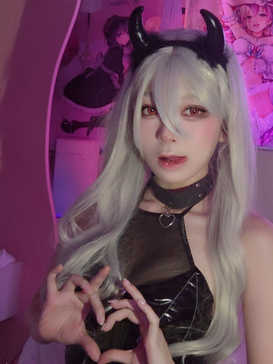 47k3520's tweet image. 今晚 適合變壞😈
#selfie #cosplay #altgirl
#自撮り #コスプレ