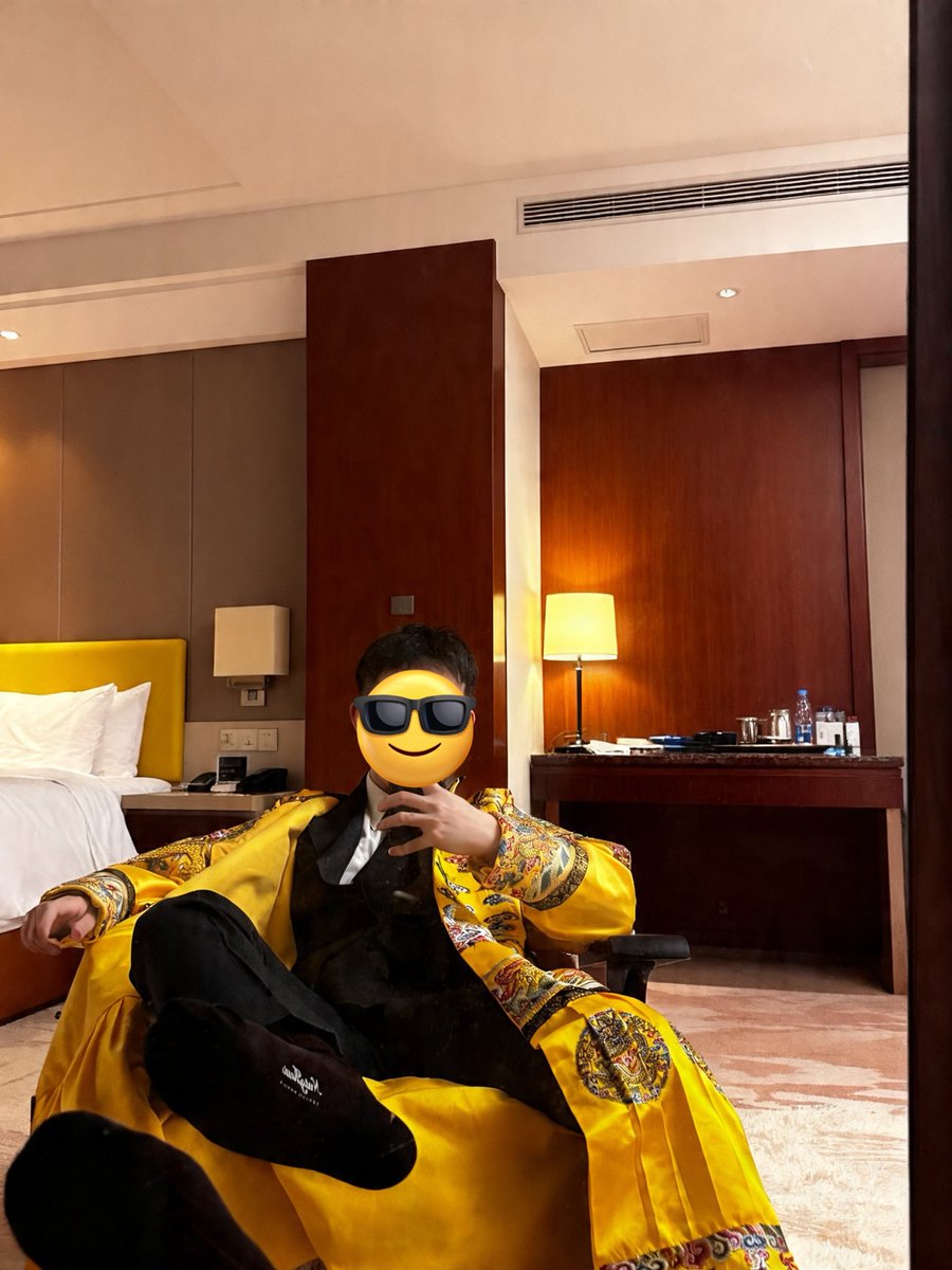 King of Slave tweet media