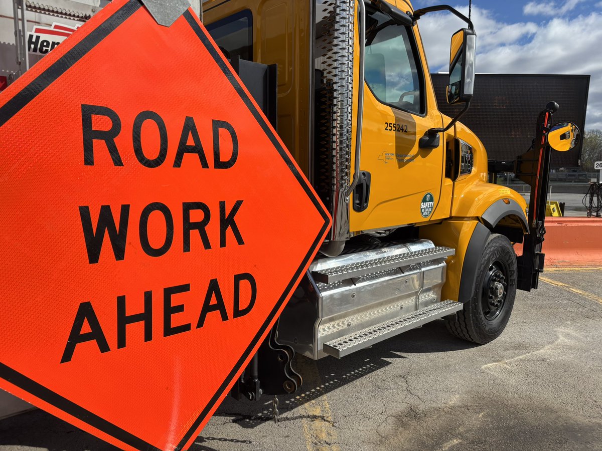 Work zones are active job sites, not inconveniences. 

In 2025 alone, there were 366 crashes in NYSDOT work zones, resulting in 58 injuries and 2 fatalities. Speeding, distraction, and unsafe driving put lives at risk every single day.  

Your choices behind the wheel matter.