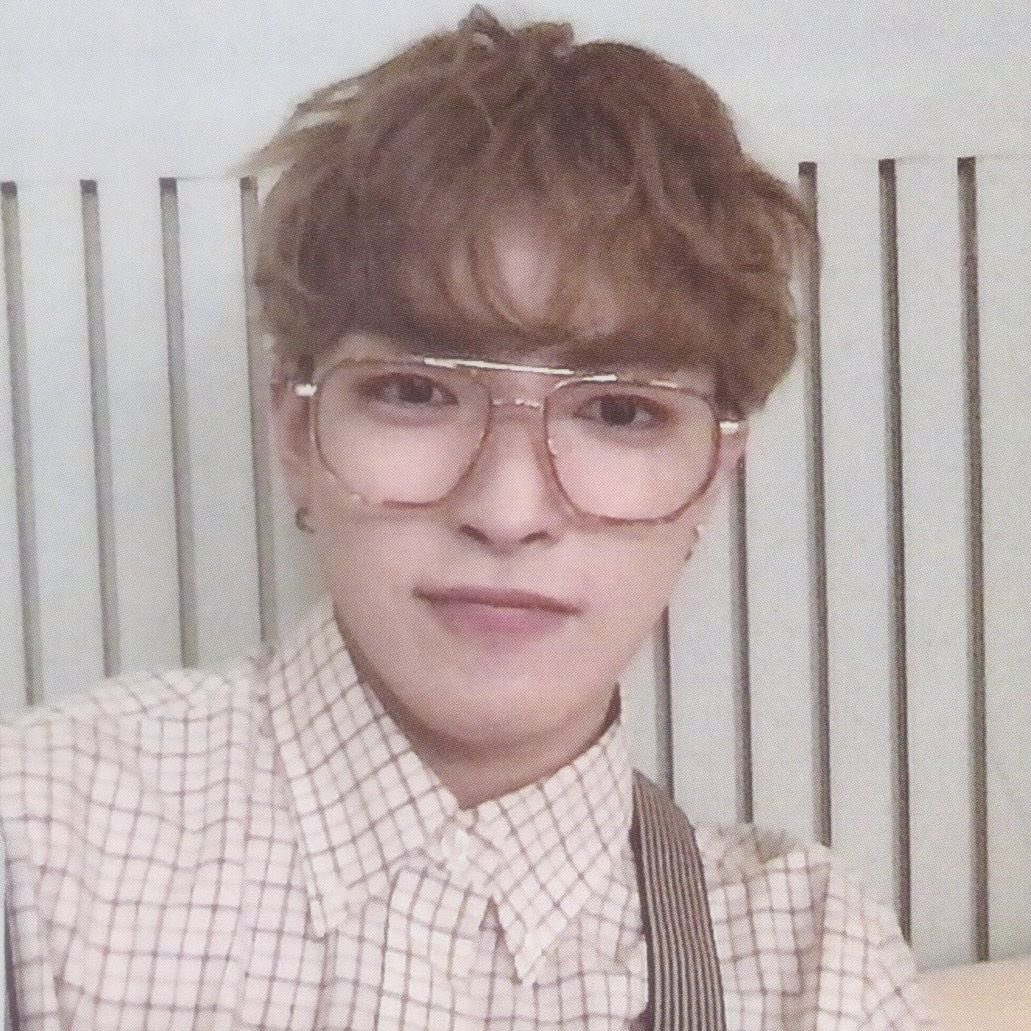 moon lover` tweet media