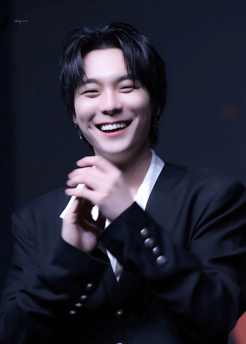 🎂🤍🎀 𝙃𝙖𝙥𝙥𝙮 𝘽𝙞𝙧𝙩𝙝𝙙𝙖𝙮 🎀🤍🎂

앞으로도 제현이가 오래오래 웃고 행복하길

#HAPPY_JEHYUN_DAY
#OMEGA_X #오메가엑스
#JEHYUN #문제현 #제현