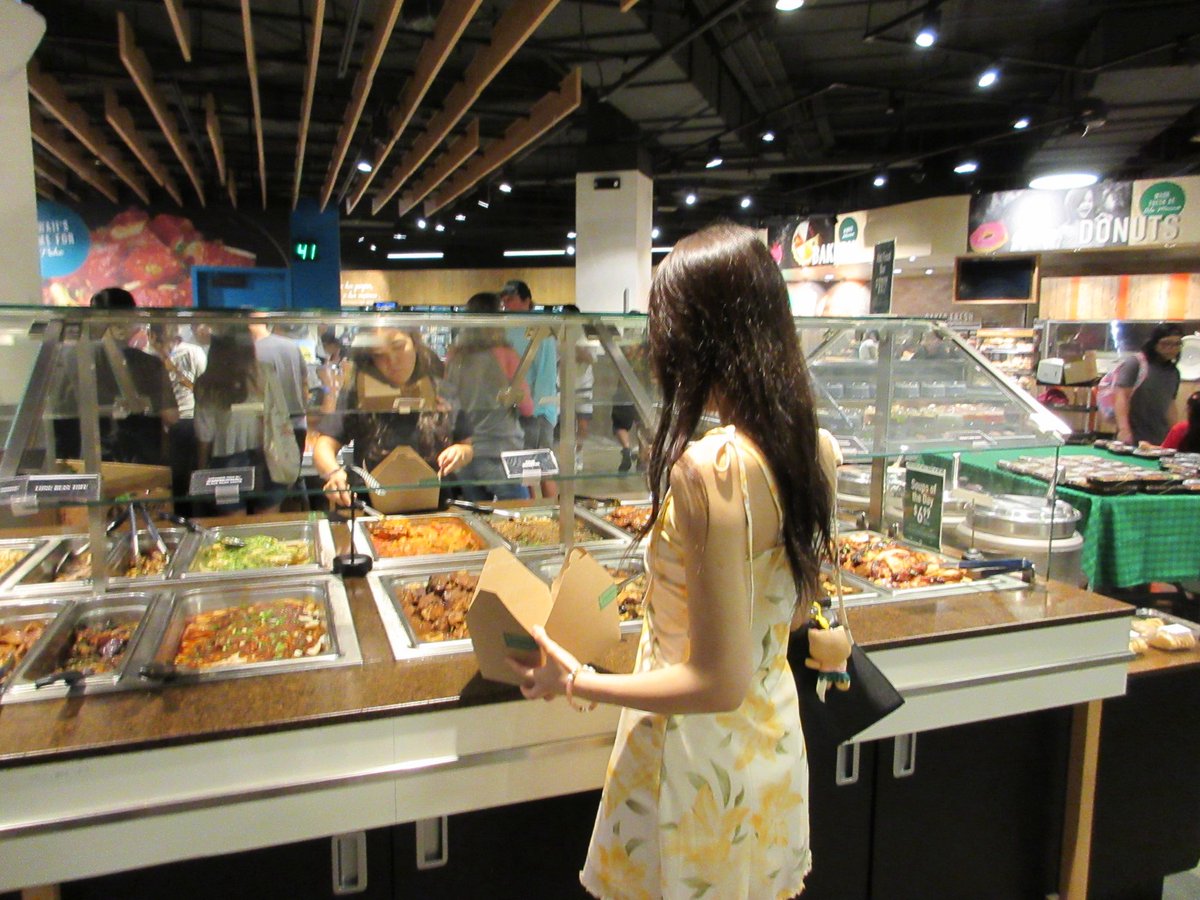 過労キティさん‼️ tweet media