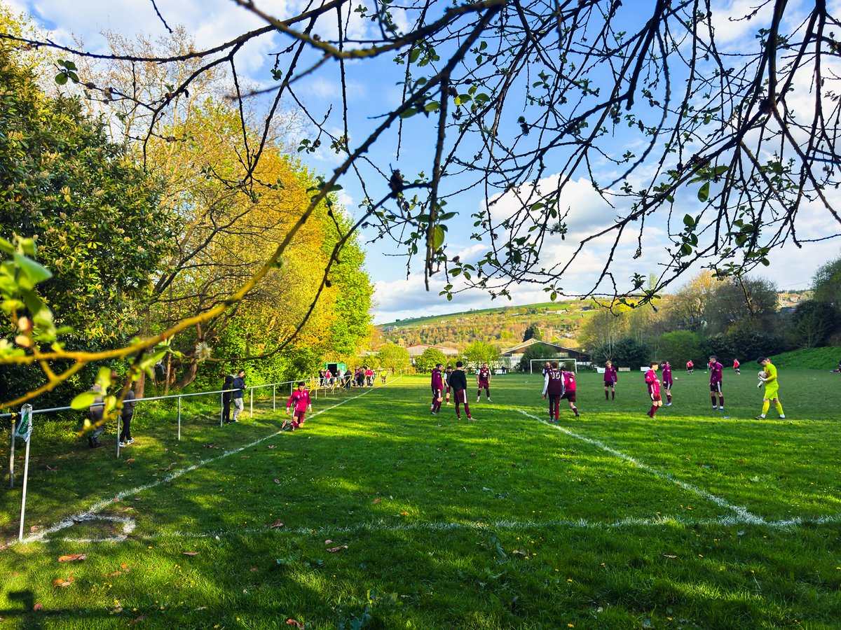 ShotOnTerrace's tweet image. Sowerby Bridge 4-0 Little Hopton 
20/04/26 || Yorkshire Amateur D4  
🏟️ Sowerby Bridge Cricket Club    

Beautiful surrounding for this one sided affair and nice to be in a decent drinking town on what looked like a summers evening (in reality it was pretty cold!)

#groundhopping