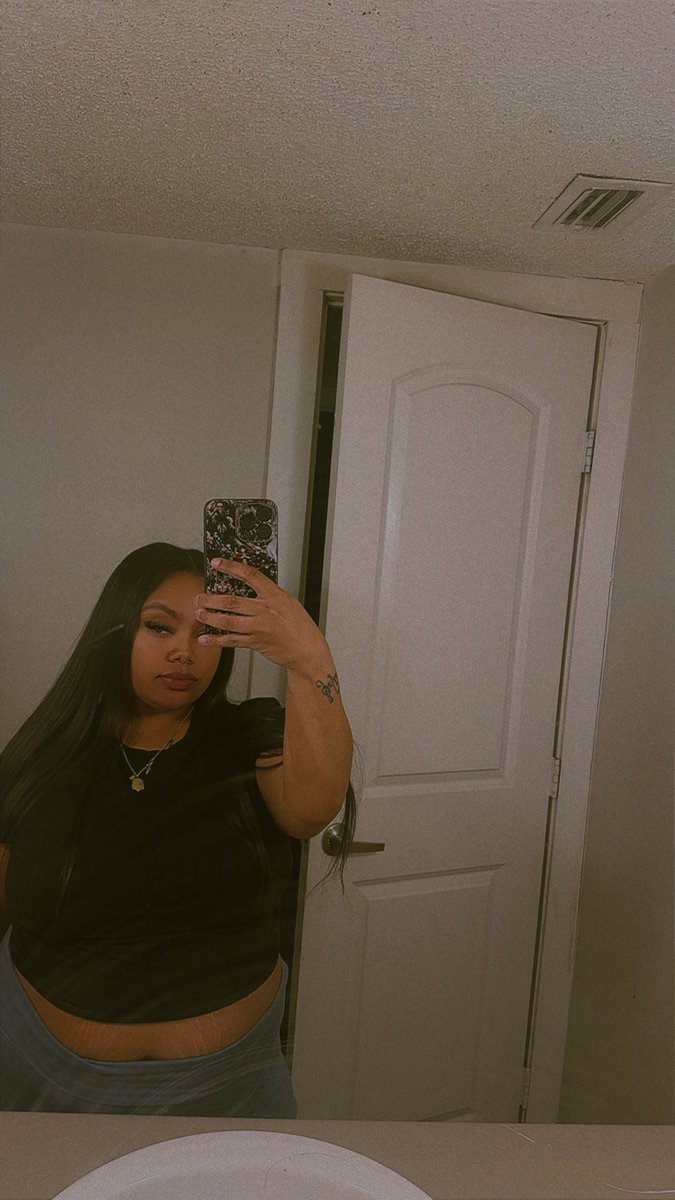 youloveeekey's tweet image. #dallas plus size fine shit😌