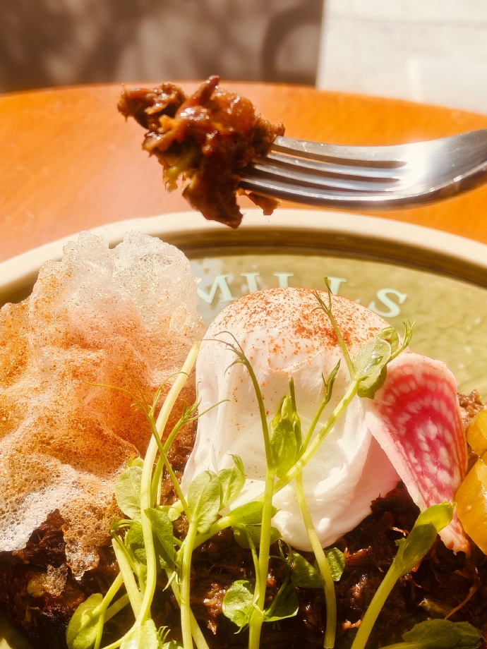 Ercilio_Aqua's tweet image. Holiday Feast Alert! Indulge in our Limited-Edition Cranberry-Glazed Turkey Leg + Creamy Mashed Potatoes + Spiced Apple Crumble—all for $19.99! Served 11am-10pm daily (Nov 20-Dec 31). Grab yours before it’s gone!  #HolidayEats #LimitedTimeOffer