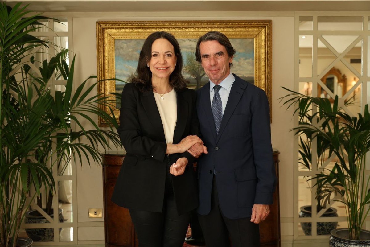 ecotalvora's tweet image. la presencia d @MariaCorinaYA en #España en dos fotos... 20ABR26