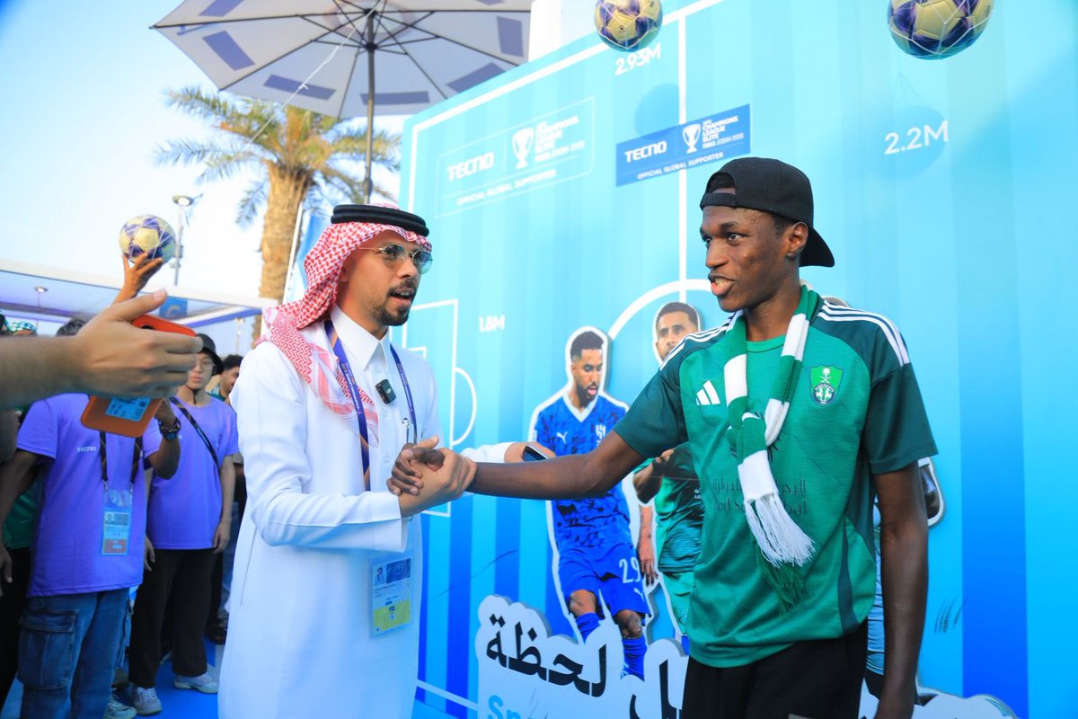 OLYAN15K's tweet image. يوم جميل مع الجمهور الراقي 😍💚

@TECNOMobileKSA 

#TECNO #ACL