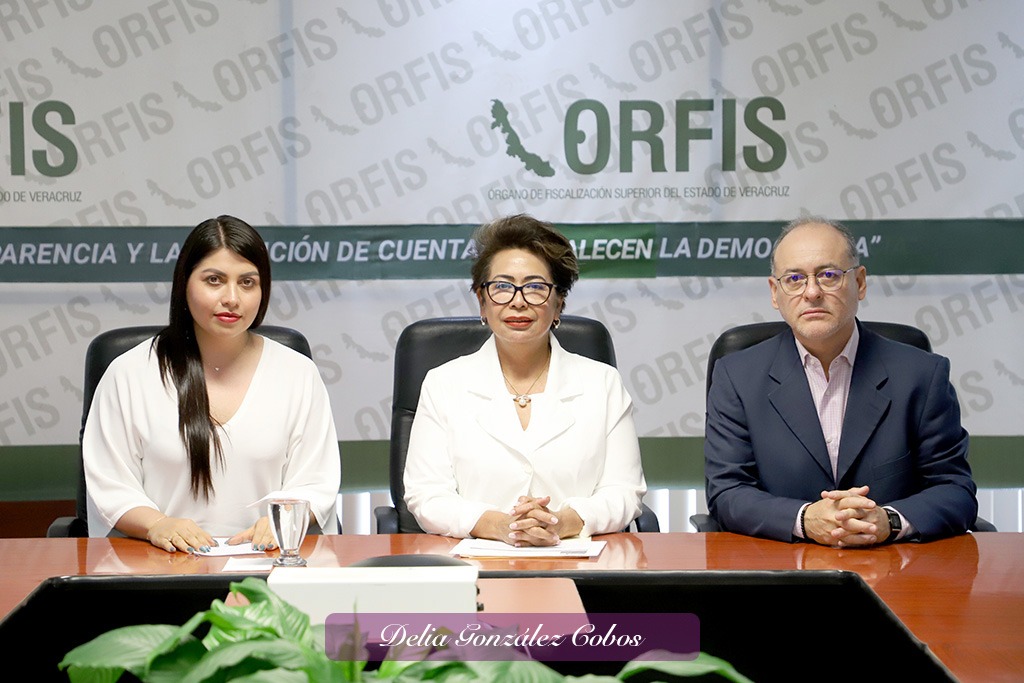 DeliaGlezCobos's tweet image. Este lunes, en el @ORFIS_VER llevamos a cabo la videoconferencia “Soluciones de vivienda a través del crédito #Infonavit”, impartida por personal de esta institución.👨‍💻👩‍💻 
1/2