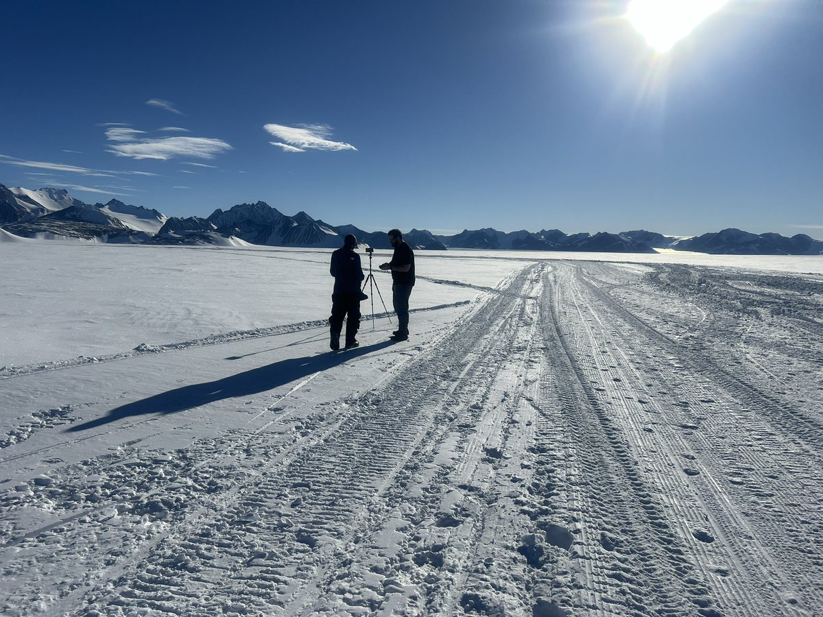 M C Toon tweet media