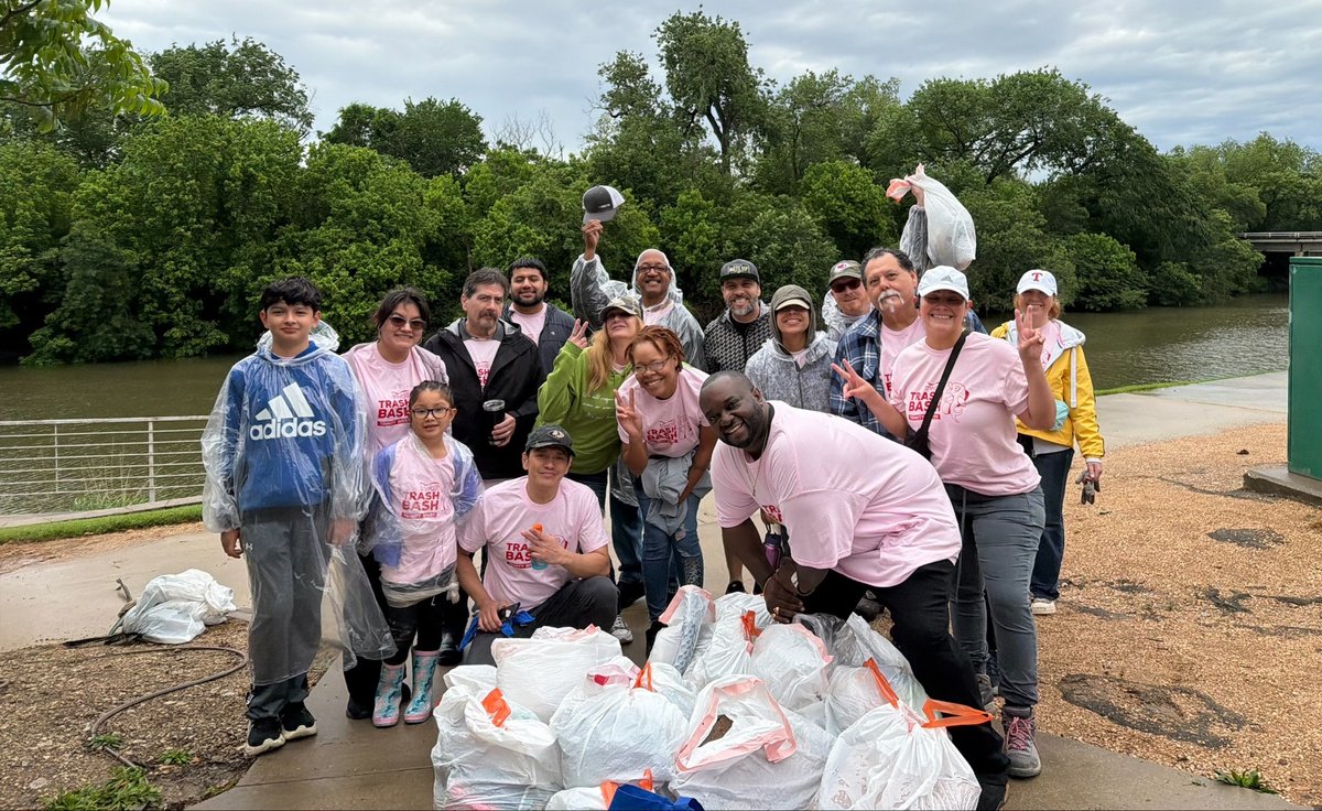 PVIWaterHeaters's tweet image. For the fourth year in a row, employees participated in a local “Trash Bash” Earth Day river cleanup event, co-hosted by the Tarrant Regional Water District. Twenty-four volunteers gathered on the banks of the Trinity River and collected multiple bags of waste. #PVI #EarthDay