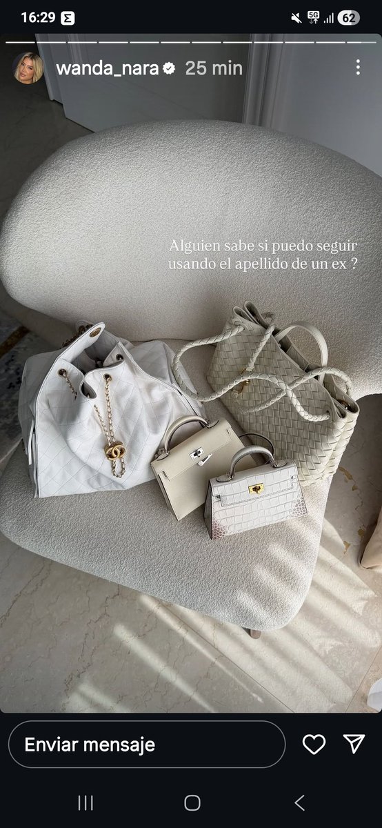 Qué clase de idiota es ésta #Wanda????? Cómo se atreve a preguntar una cosa tan pelotuda???? Una inmadura sin dignidad e infeliz!