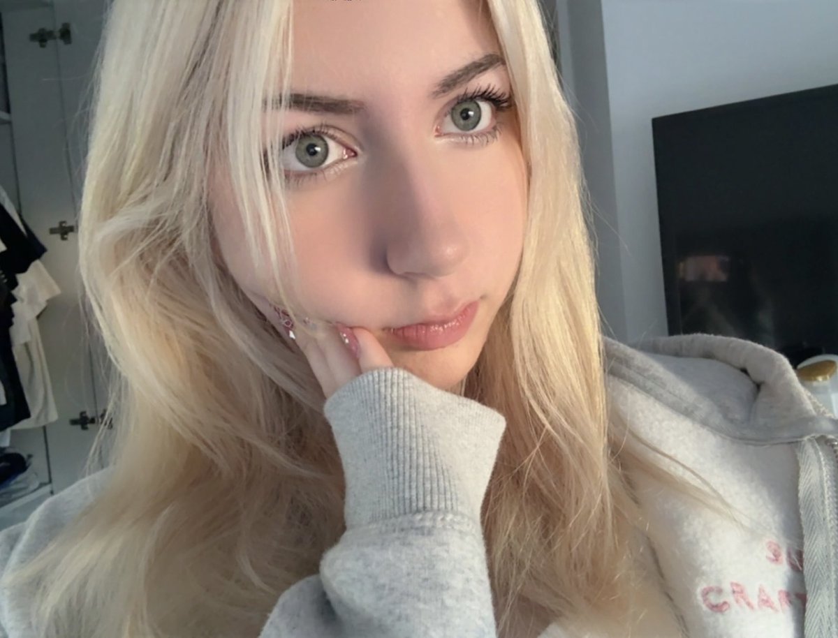 poppy 🫧 tweet media