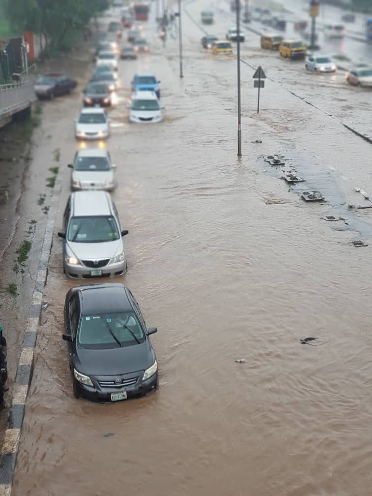 elite_wheel's tweet image. Driving in the #rain:

 1-Do not use cruise control.

2-Hold onto the steering wheel firmly.

3-Ensure your wipers are functioning 

4-Keep your tyres properly inflated.

5-Effective brake is important.

6-Keep a safe distance from other vehicles.

7-Put on your headlights.