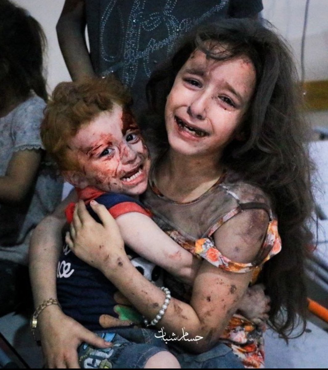 Herşeyi gören gözler çaresizliğinizi  görmez olmuş, 
Her fısıltıyı duyan kulaklar feryadınızı duymaz olmuş,
Bize ne olmuşsa hep azar azar olmuş.....!!!!!!