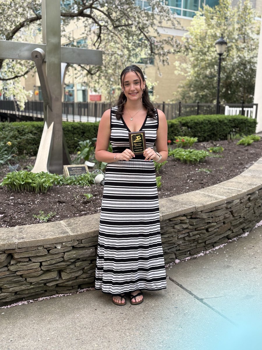 mackhuff1121's tweet photo. Sophomore year swim banquet. Kings College https://t.co/EadfE7qaMD