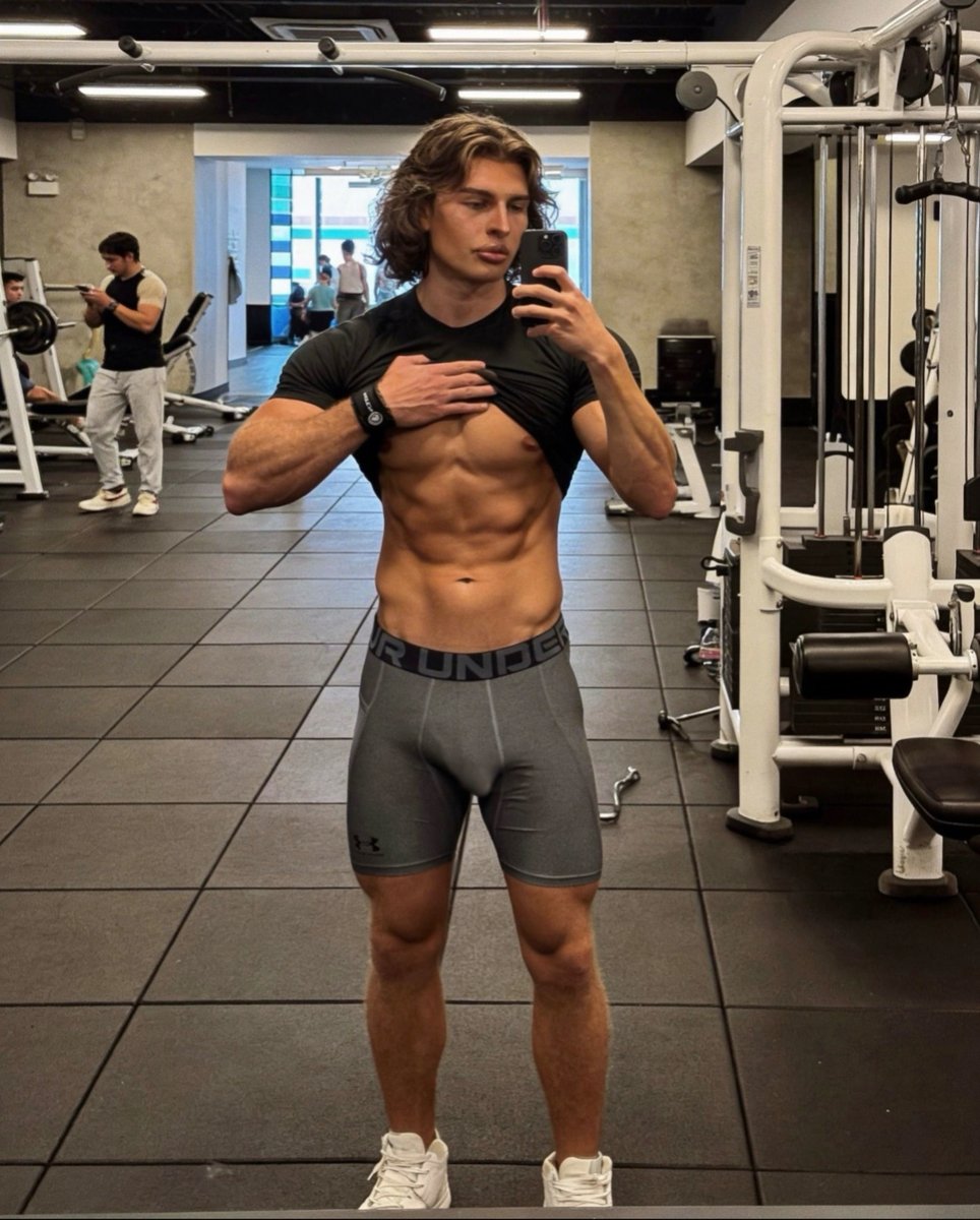 Gym or beach vibe?

More 😈👇🏼

hoo.be/julian.twink
