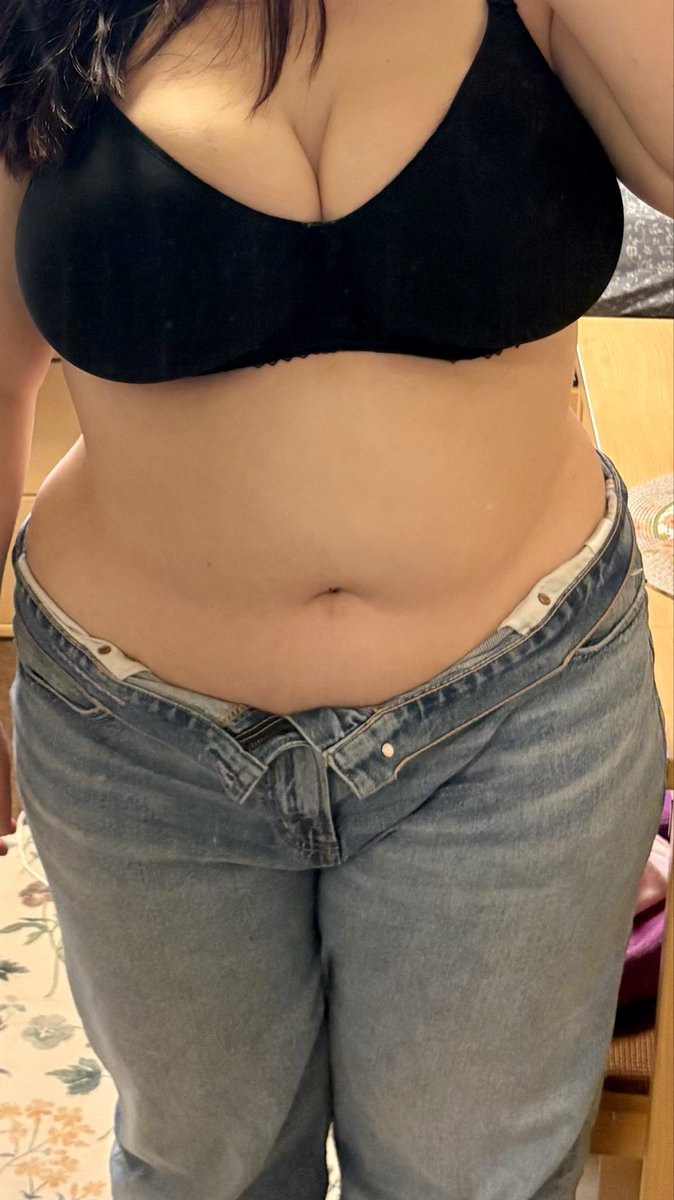 curvy queen tweet media