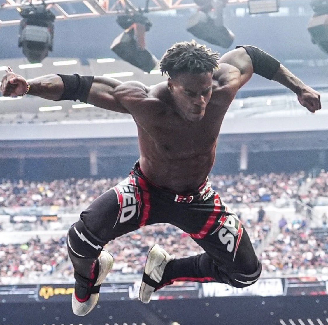 ᵖᵃʳᵒᵈʸ Speed⭐️ tweet media