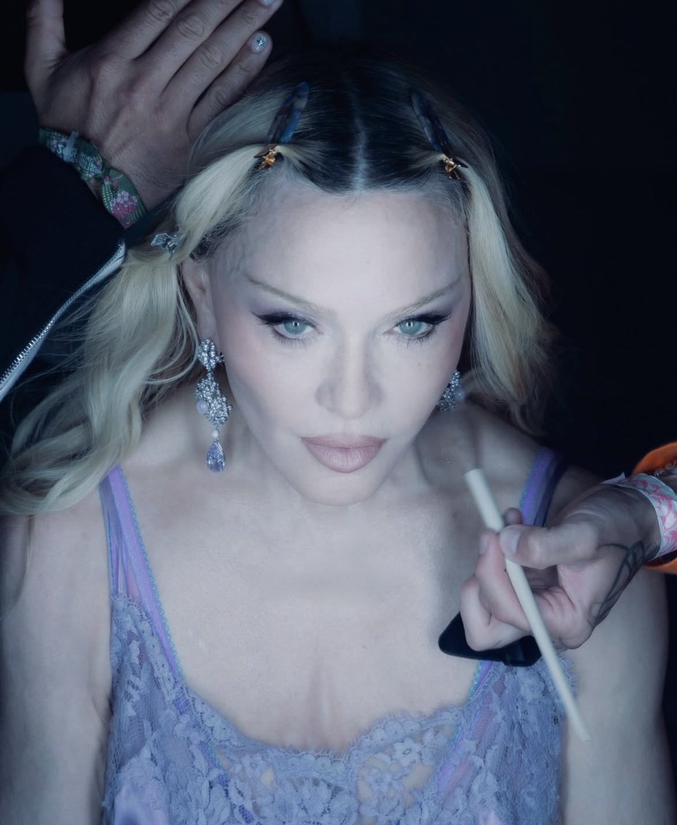 PopCrave's tweet image. Madonna’s vintage outfit pieces (jacket, corset, dress &amp;amp; other garments) have gone missing after sharing the Coachella stage with Sabrina Carpenter.

She is offering a reward for their return.