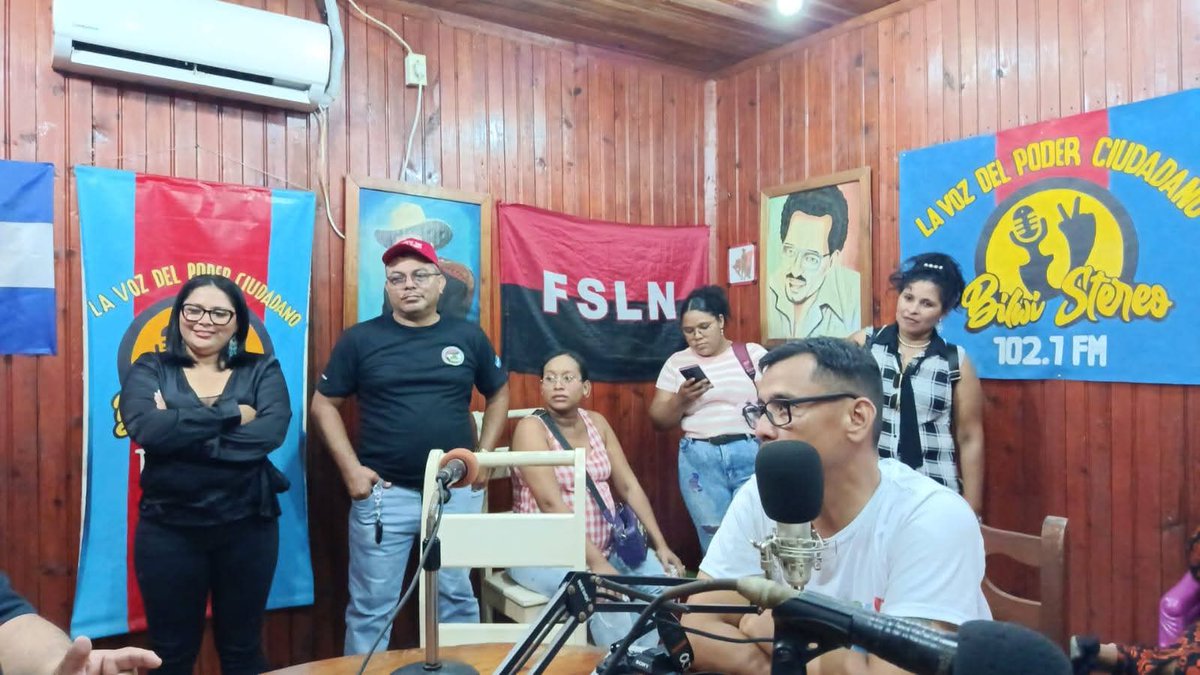 𝗩𝗜𝗗𝗔 𝗘𝗦𝗧𝗨𝗗𝗜𝗔𝗡𝗧𝗜𝗟 | Asignatura Radio II, estudiantes del II año de la Licenciatura en Comunicación Intercultural de URACCAN recinto Bilwi efectuaron sus prácticas en la Radio Bilwi Stereo, en este ámbito.

#𝗦𝗼𝗺𝗼𝘀𝗨𝗥𝗔𝗖𝗖𝗔𝗡