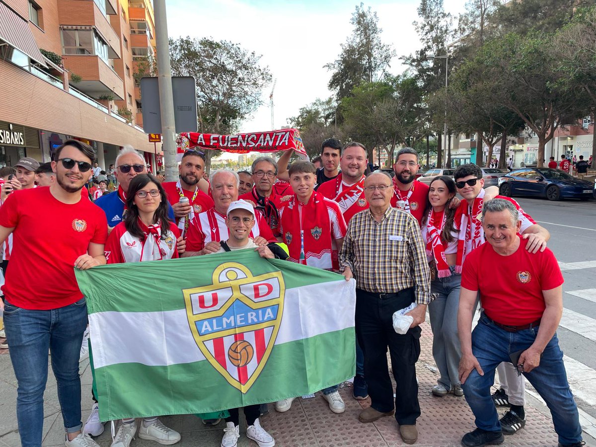 Jornada 36: UD Almería vs Málaga CF ⚽️

Victoria, una vez más épica, en el Mediterráneo para que el derbi se quedara en casa 🔴⚪

Varios miembros de nuestra peña estuvieron presentes y sufrieron los hechos ocurridos en la previa. Nuestra más absoluta condena a lo sucedido.