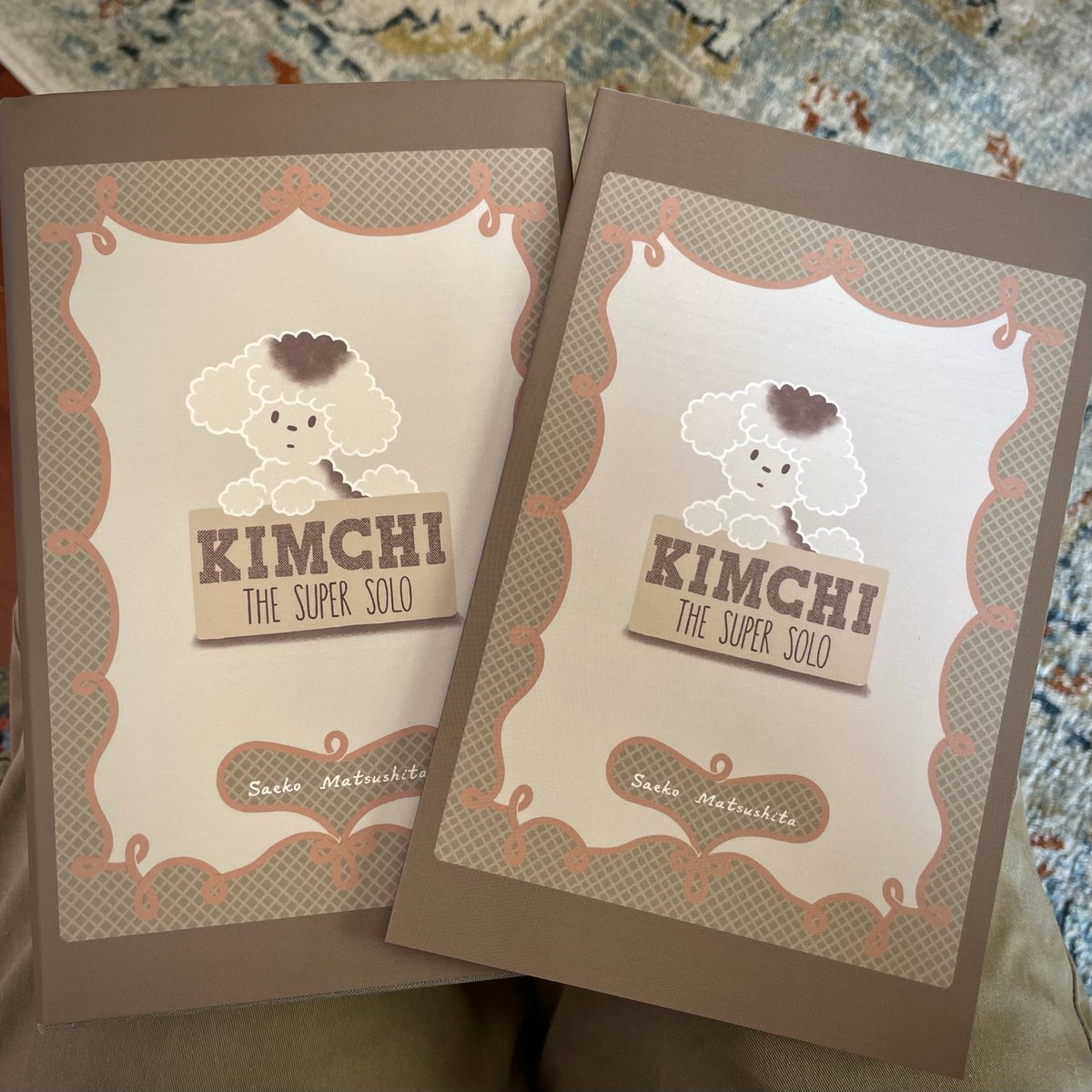 doodlebysaeko's tweet image. I got my book 📕’Kimchi the Super Solo’🙌🫶😽 from @BlurbBooks 

#picturebook #poodle #BlurbBooks #EtsyShop #smallpress #toypoodle #dog #doglife #illustration