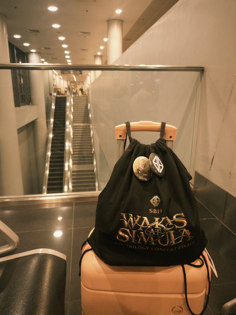 monic ; 🍭☀️ tweet media