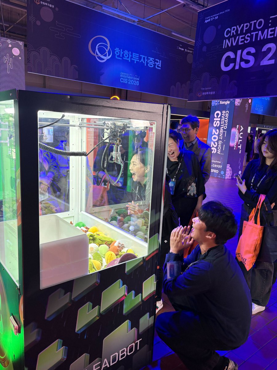 Moongate tweet media