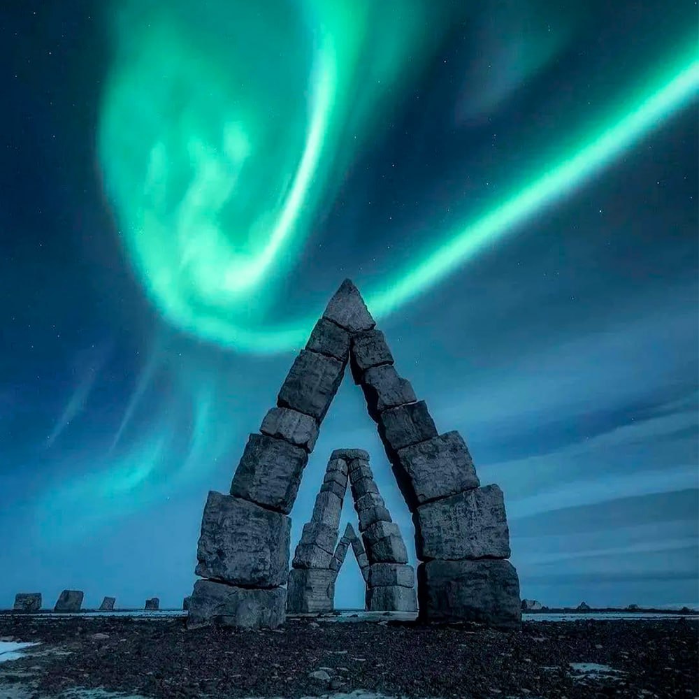 avolieofficial's tweet image. An interesting structure in Iceland with an interesting name: "The Arctic Henge."

It looks like an ancient building, although it was actually built in 1996 as a monument to the country's Scandinavian roots. Architecture can sometimes be incredible.
#architecture #building #story