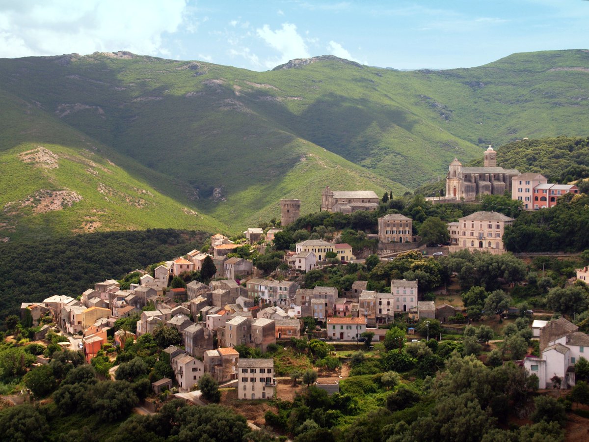 Guill500's tweet image. ROGLIANO, perché à l'extrême nord de la Corse, non loin du célèbre cap du même nom, attend lui aussi son parrain pour le futur concours du plus beau village de France 2026.
N'hésitez pas !
#rogliano @corse_cap #corse @IsulaCorsica @corsetourisme