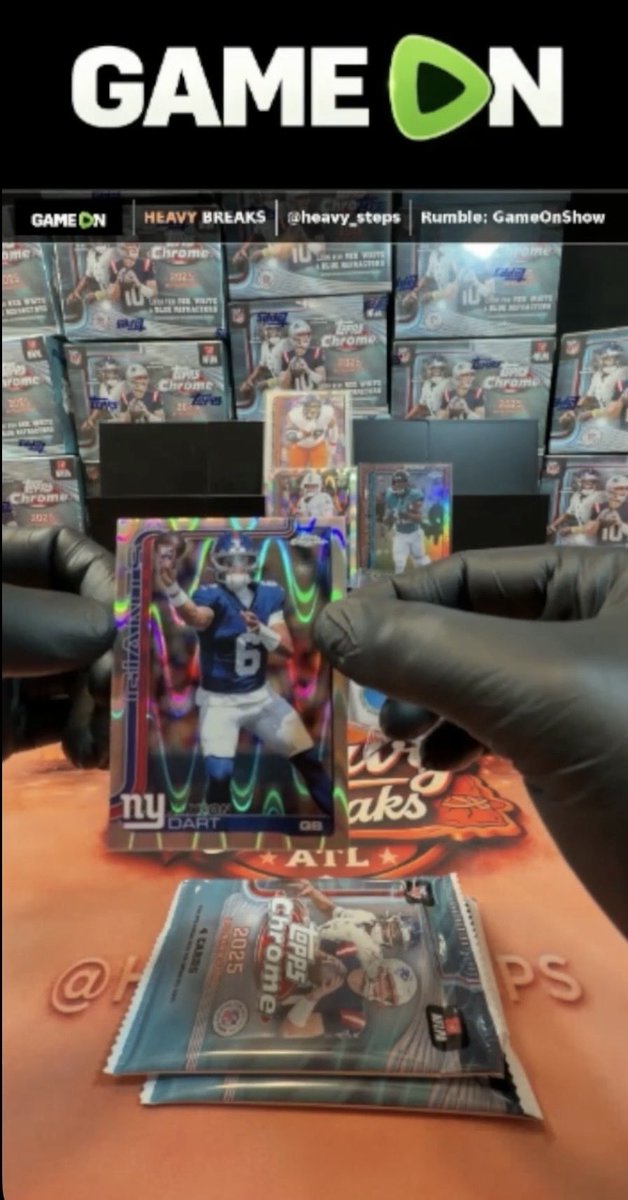 heavy_steps's tweet photo. Sunday afternoon HEAT 🔥
Jaxon Dart RayWave Rookie REFRACTOR 💎
Trevor Etienne rookie relic 🧵
Nick Emmanwari Purple Pigskin /75 🟣🐷
Topps Chrome NFL was COOKING 😤
Who’s in the next one??
#ToppsChrome #NFLCards #CardBreaks #Whatnot #SportsCards #HeavySteps https://t.co/DLVkwzqEK5