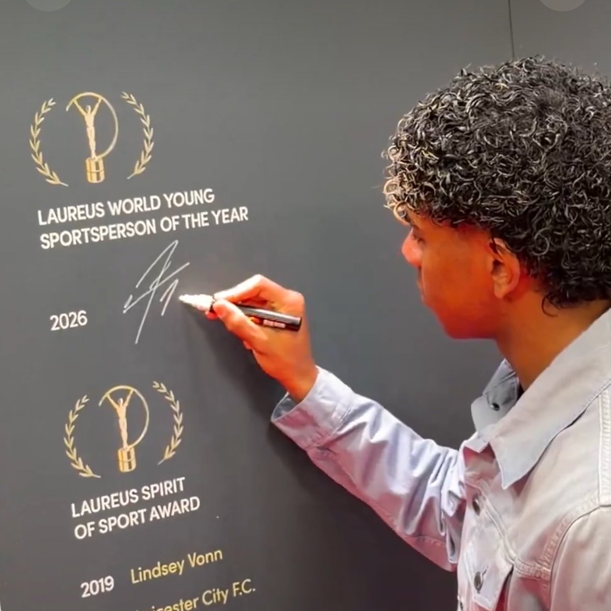 Barça Touchline tweet media