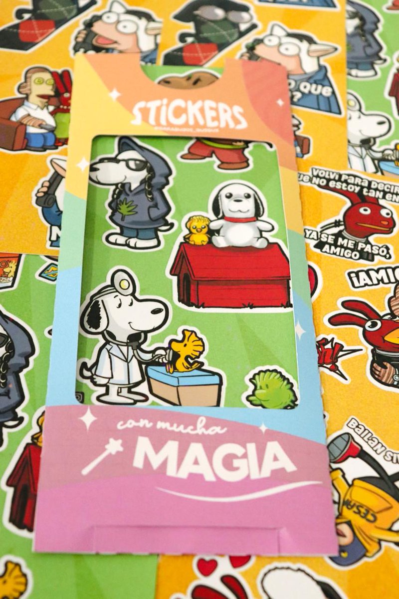 Maigos! No se queden con las ganas de los stickers de 31 minutos y Snoopy.🐶🕐 
Una colección por $300 las dos por $500.✨
Envio incluido por correos de 🇲🇽

Manden DM para hacer su pedido :D